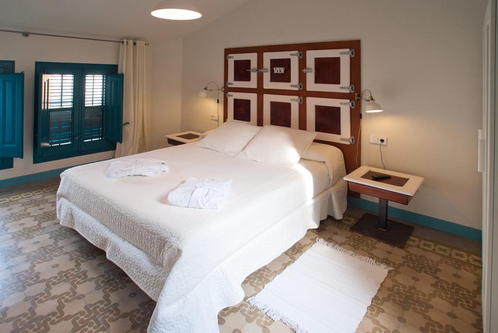 Hotel Hostal Chic Sant Feliu de Guíxols Værelse billede