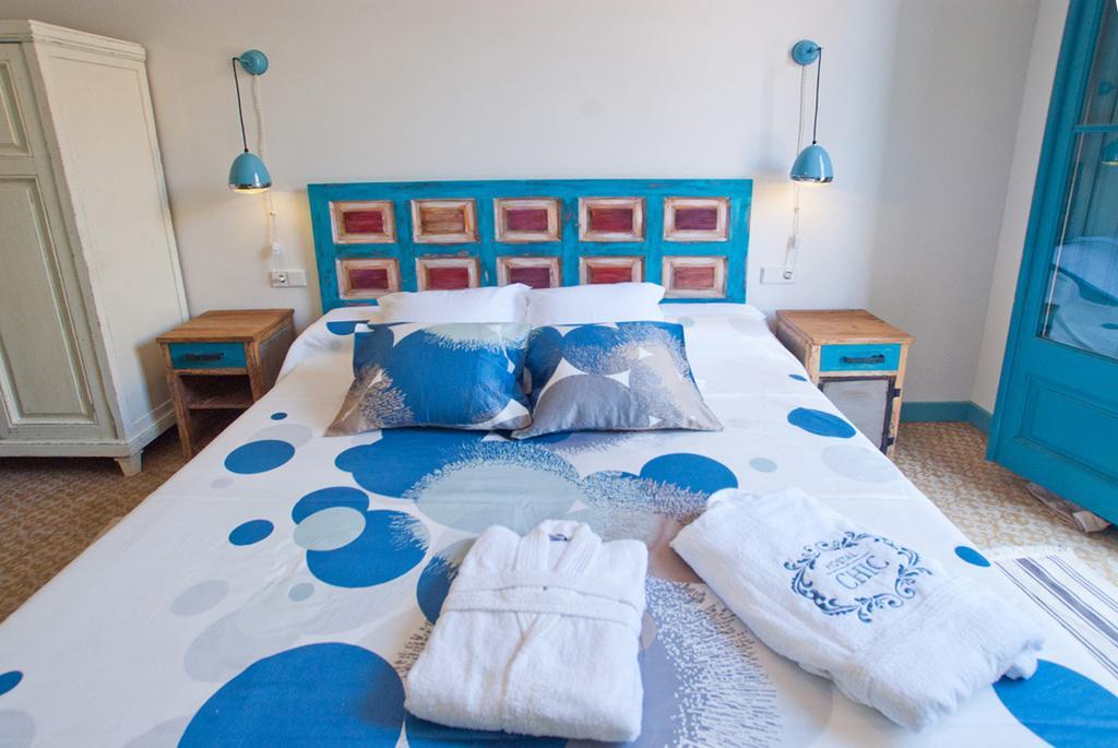 Hotel Hostal Chic Sant Feliu de Guíxols Værelse billede